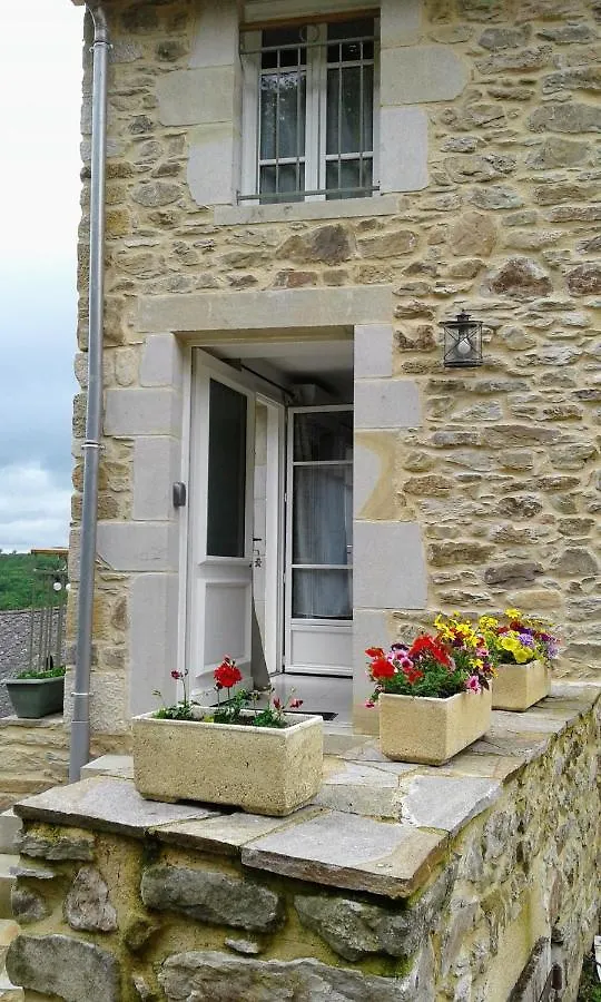 Chambre D Hotes Avec 2 Petits Dejeuners Ou Gite Najac France